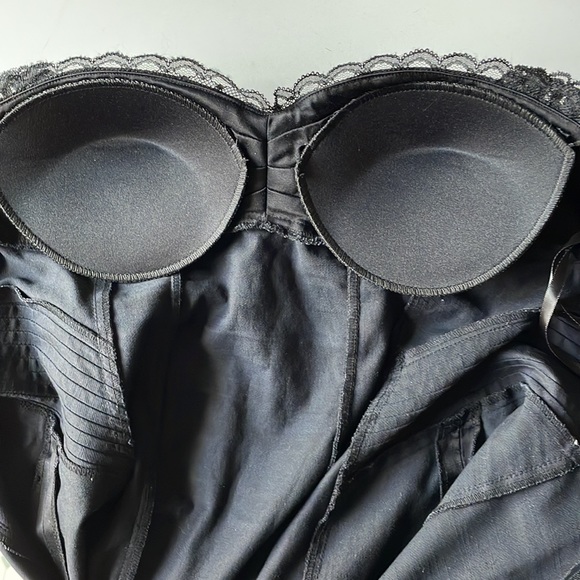 Absolutely stunning BEBE dress from 2006 - Picture 9 of 14